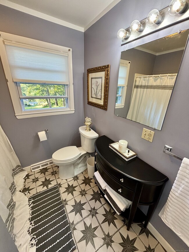 Building Photo - 37 Greene Ave