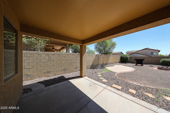 Building Photo - 43337 N Heavenly Way