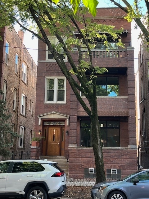 Building Photo - 820 N Leavitt St