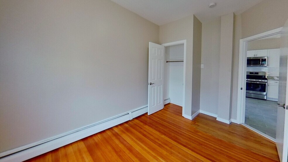 Building Photo - 119 George St