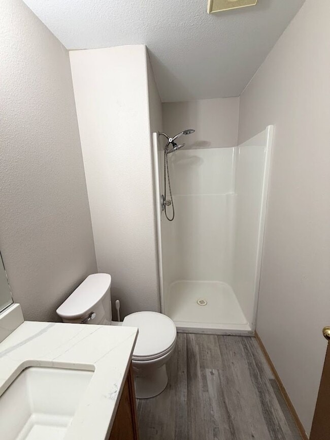 Building Photo - Spacious Keizer Home with Large Fenced Backyard