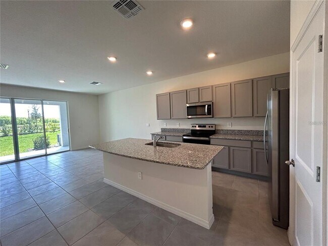 Building Photo - 17550 Crescent Moon Lp