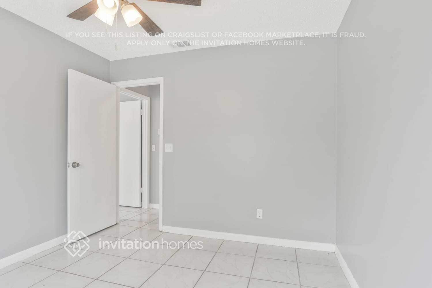 Building Photo - 8252 Cascade Oaks Dr
