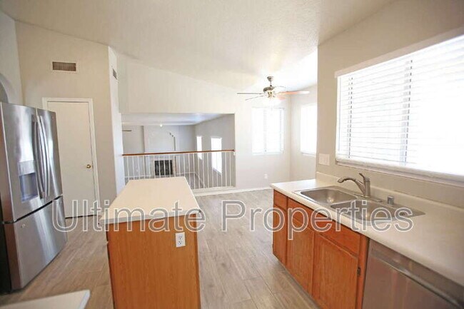 Building Photo - 8537 W Windsor Dr
