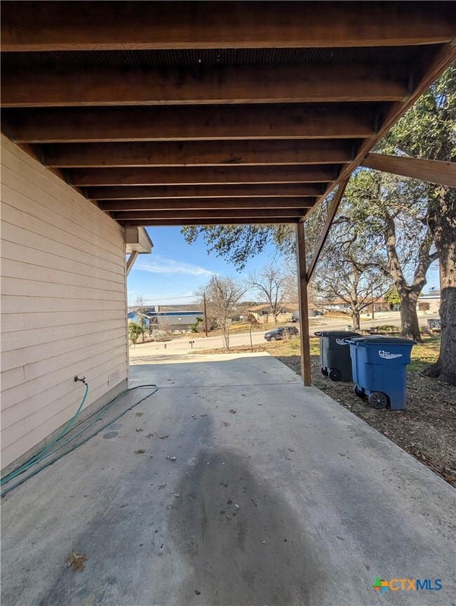 Building Photo - 1270 Hillcrest Dr