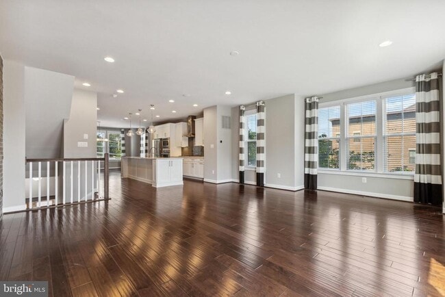 Building Photo - 9314 Sweetbay Magnolia Ct