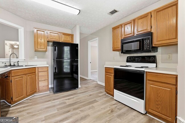 Building Photo - 518 Longwood Ln