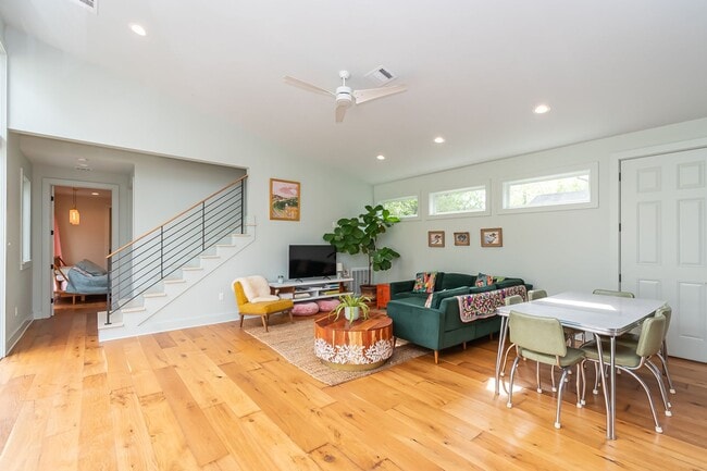 Building Photo - CHARMING, MODERN, CUSTOM HOME IN MID-CITY FOR RENT