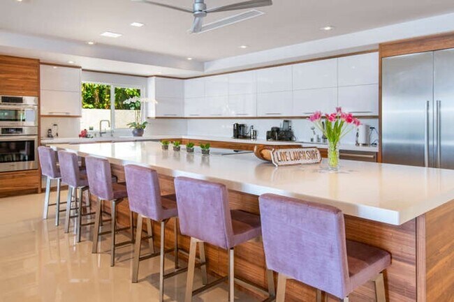 Building Photo - 222 Ka'alawai Place