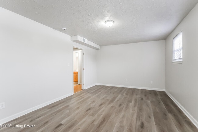 Building Photo - 8509 Gainsborough Dr