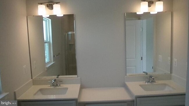 Building Photo - 9399 Edenderry Dr