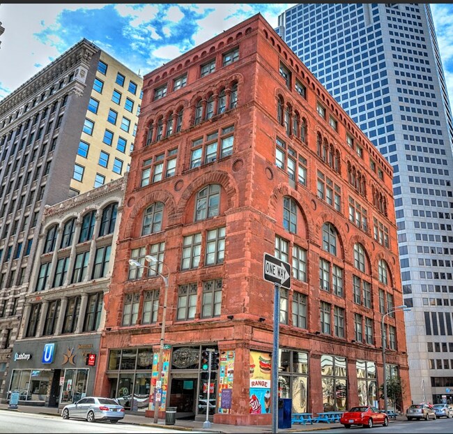 Building Photo - 918 Olive St