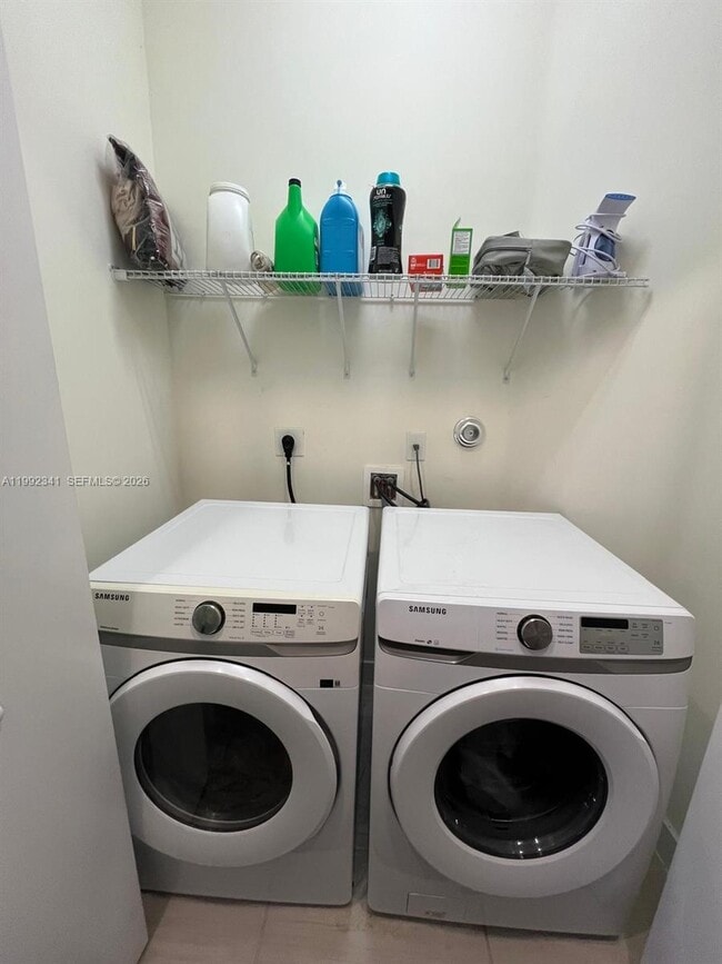 Building Photo - 10355 NW 66th St