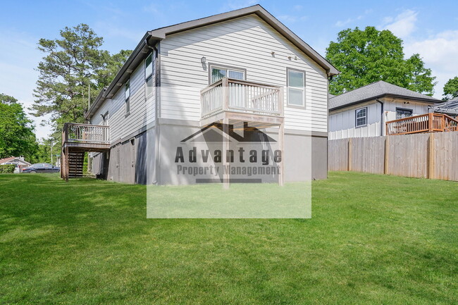 Building Photo - 1536 Montreat Ave SW