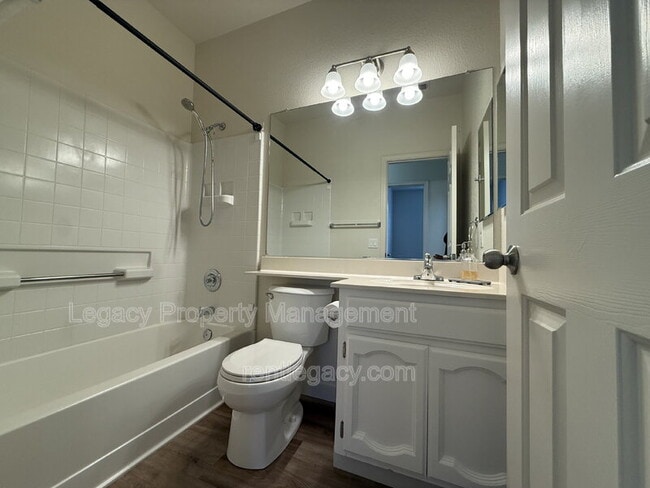 Building Photo - 403 Munden Ct