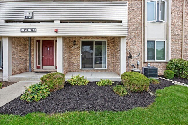 Building Photo - 44417 Savery Dr