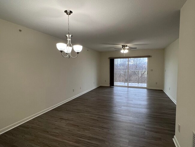 Building Photo - 6045 Boulder View