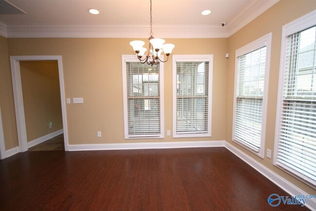 Building Photo - 231 Grove Village Way