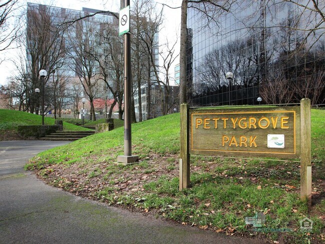 Building Photo - Ideal Urban Retreat – 1-Bedroom Near PSU with Great Amenities