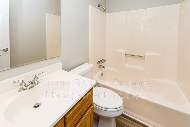Building Photo - 252 Howle Ave