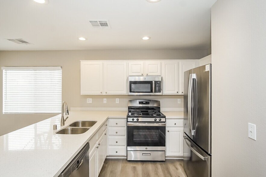 Building Photo - 9328 Malaya Garnet Ct