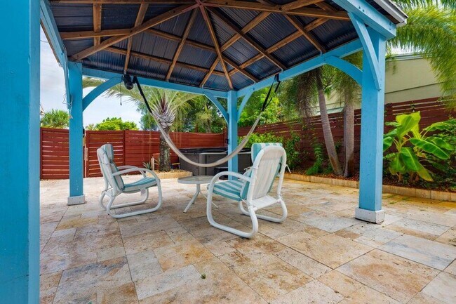 Building Photo - 145 SE 3rd Ave