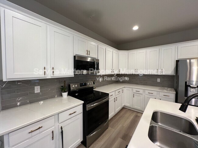 Building Photo - 4669 Sago Palm Cir