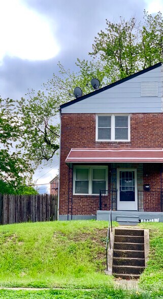 Building Photo - 112 n athol ave
