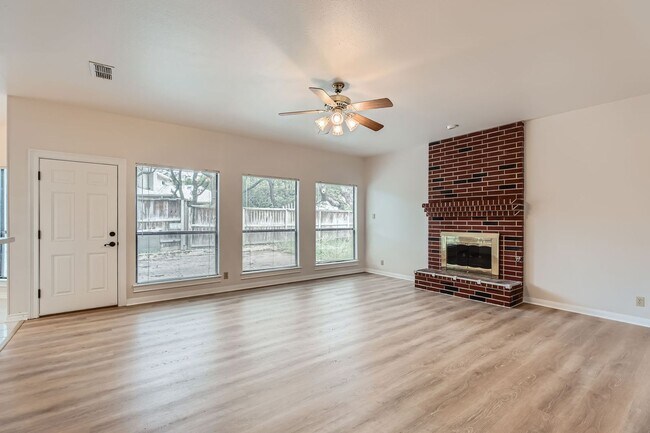 Building Photo - First time rental!