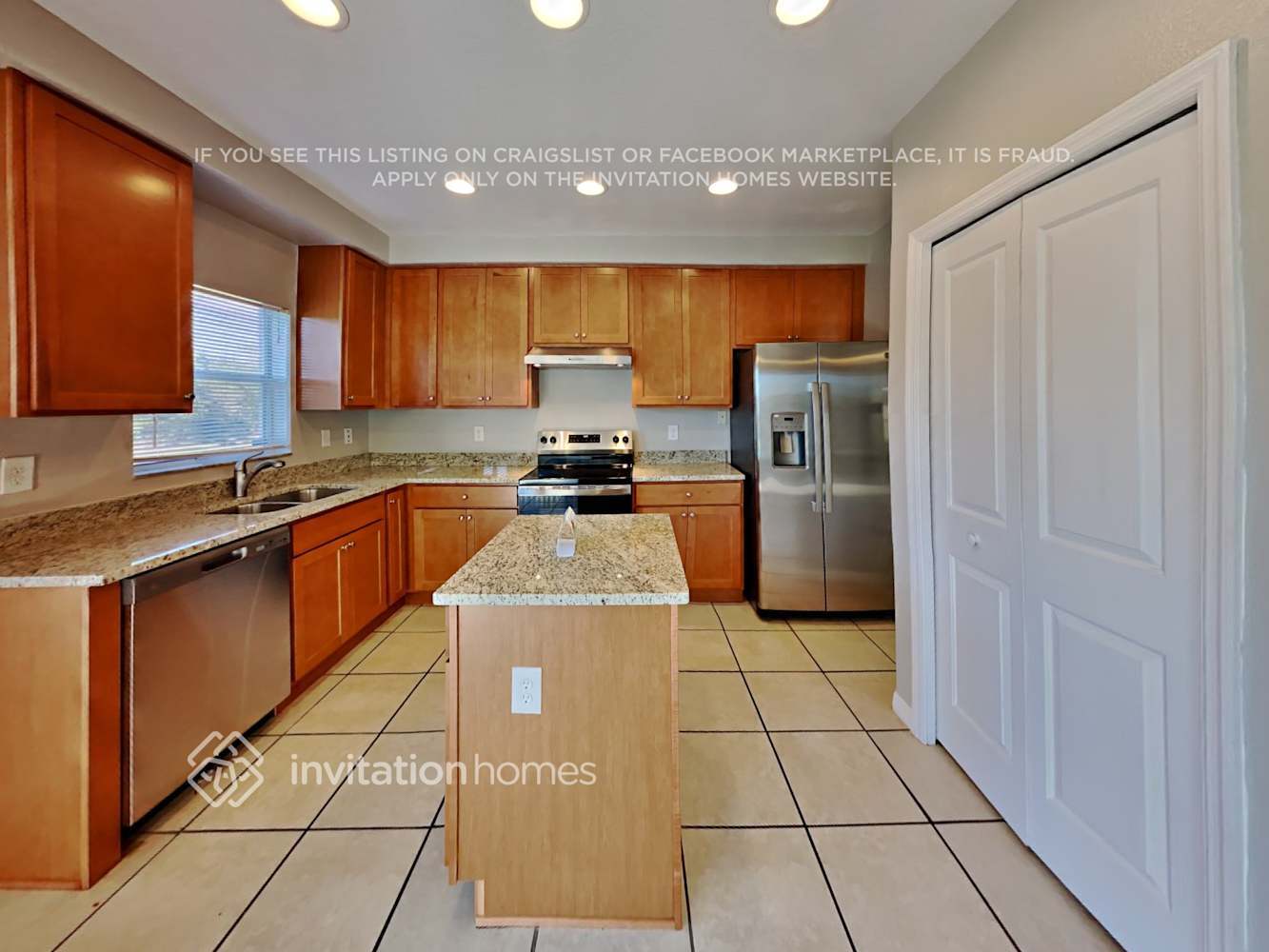 Building Photo - 8233 Crescent Moon Dr