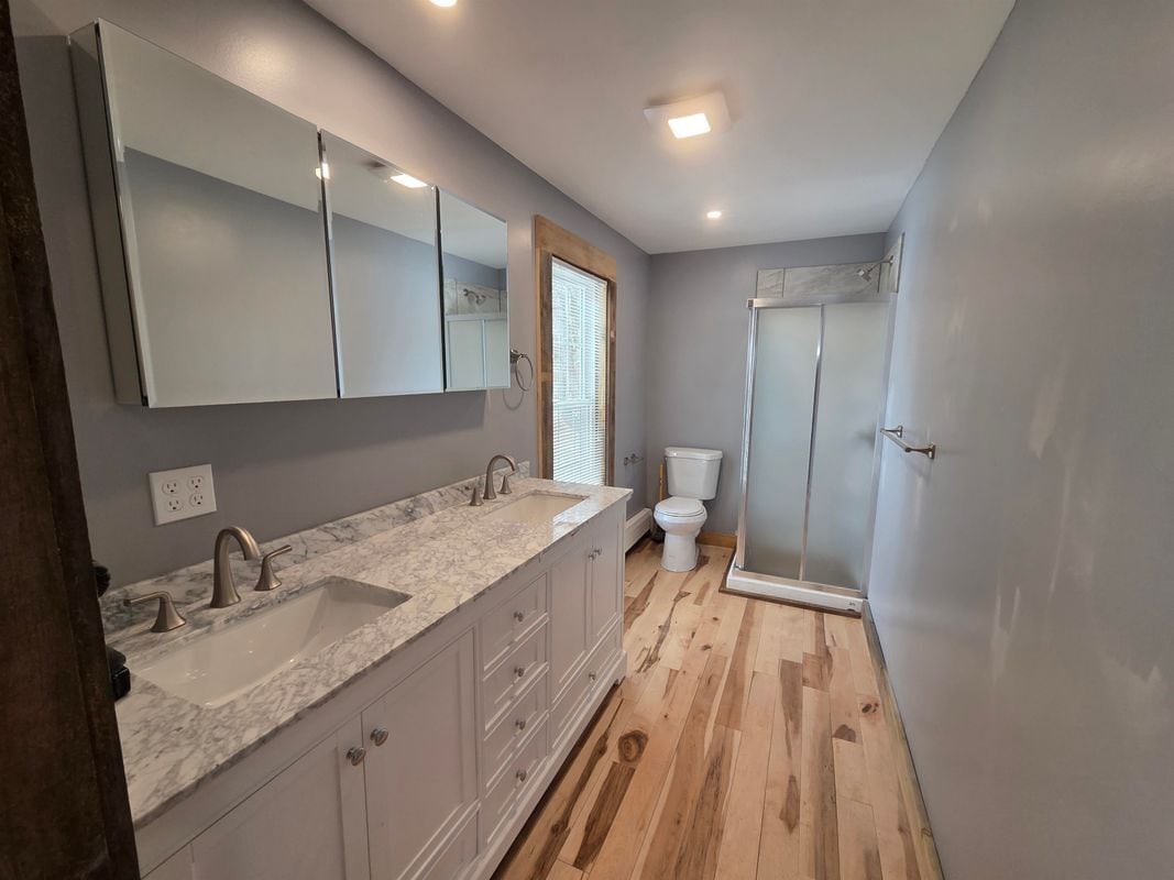 Building Photo - 526 Canaan, 1