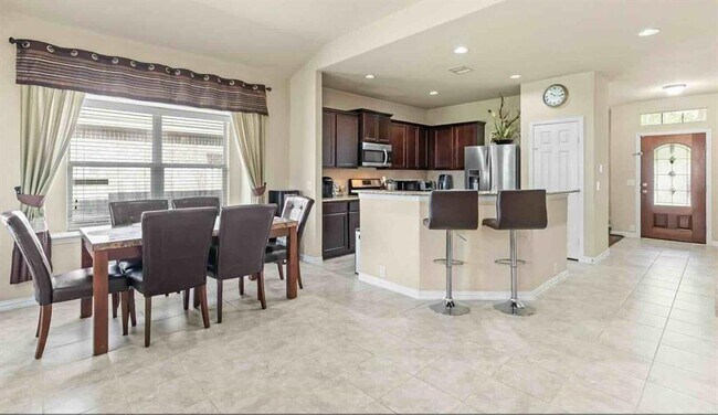Building Photo - 17419 Woodfalls Ln