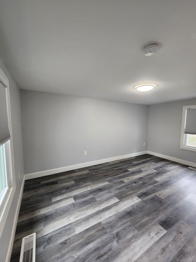 Building Photo - 615 Marion Ave