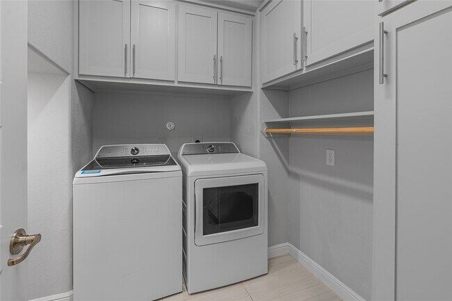 Building Photo - 11 Winter Thicket Pl