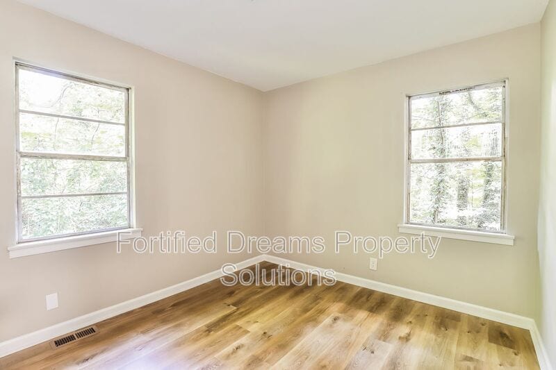 Building Photo - 3680 Yale Ave