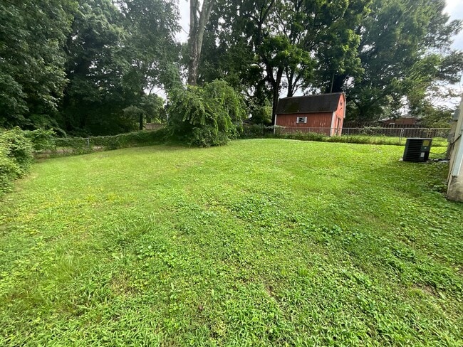 Building Photo - Now Ready in High Point! Fantastic 3 Bedro...