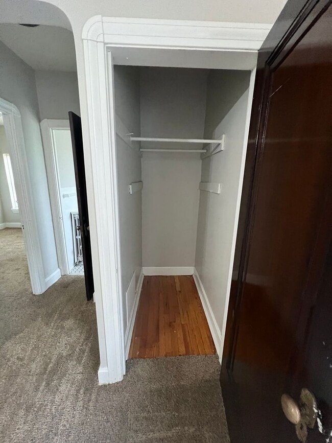 Interior Photo - 1385 Manor Park Avenue