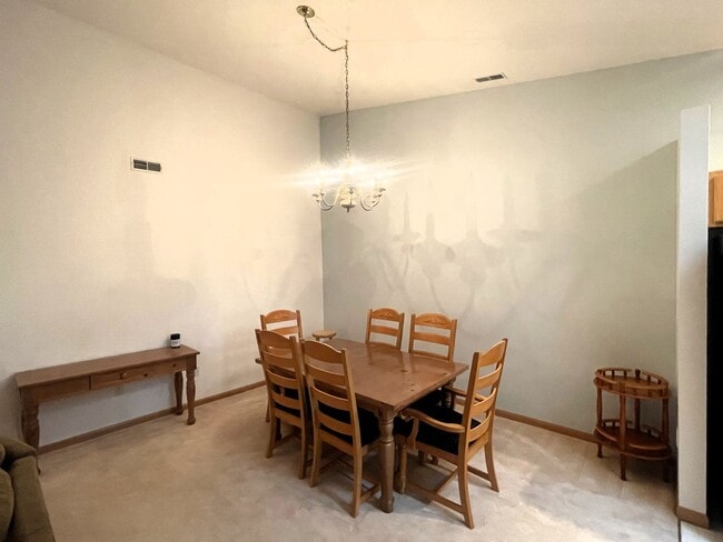Building Photo - Furnished Second Floor Condo - Williams Bay