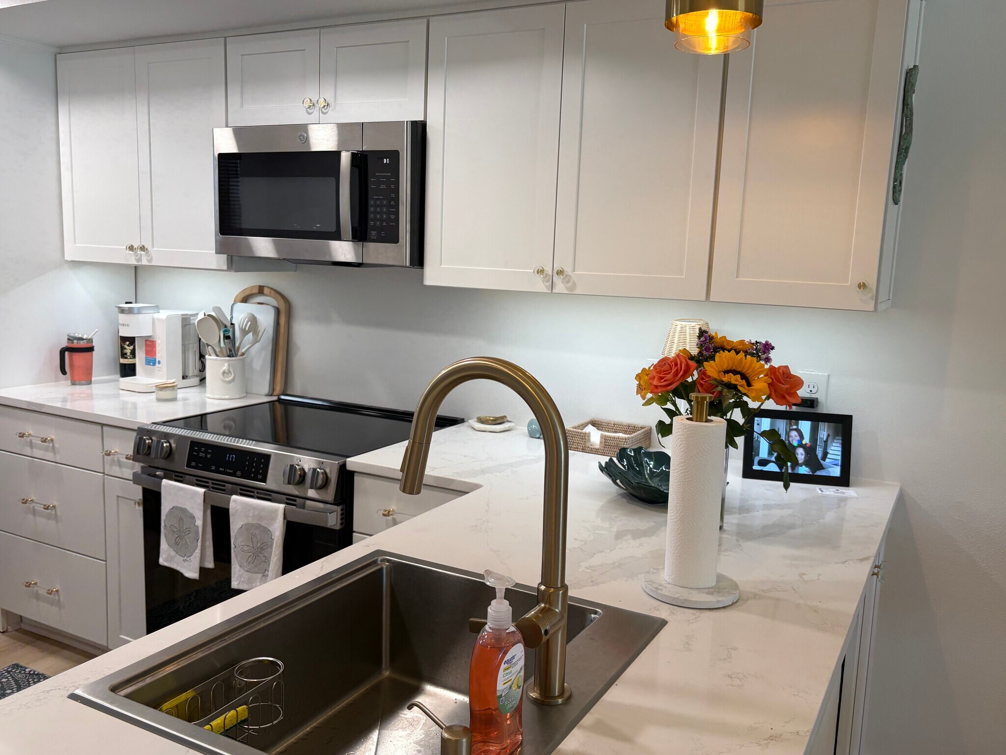 Building Photo - 325 N Causeway