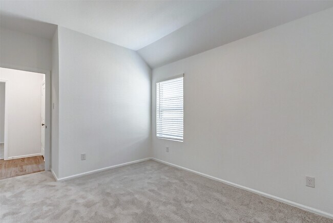 Building Photo - 1942 Foxtail Crk Ct