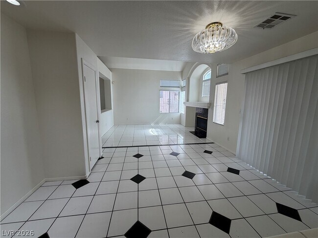 Building Photo - 8089 Kentshire Dr