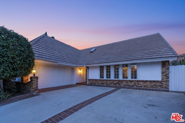 Building Photo - 15151 Marne Cir