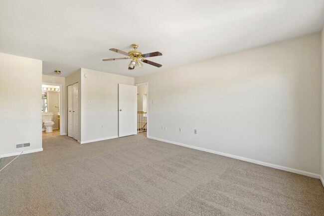 Building Photo - 7511 Belle Grae Dr