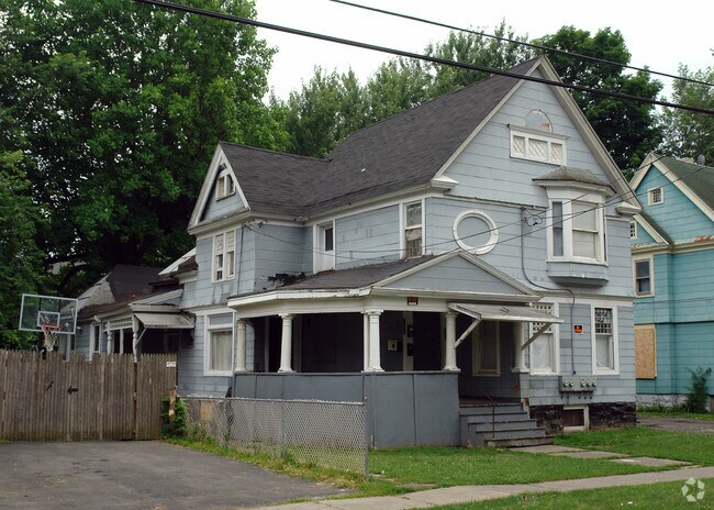 Building Photo - 115 Merriman Ave