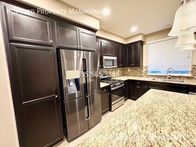 Building Photo - 5663 Daylily St