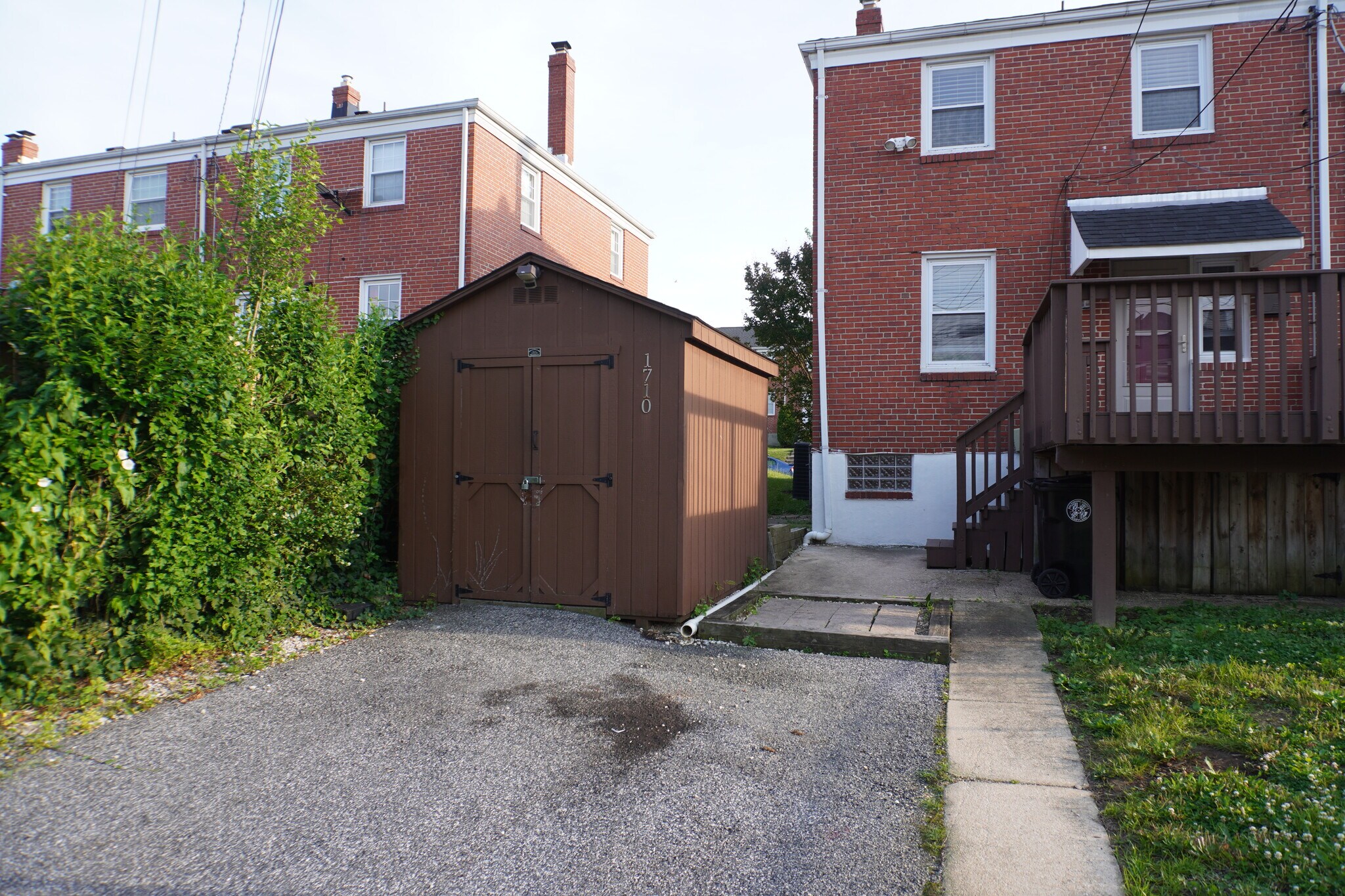 Building Photo - 1710 Weston Ave