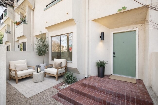 Building Photo - 4030 Gilbert Ave