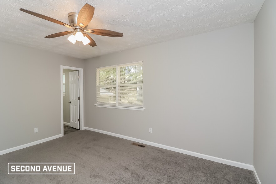 Building Photo - 2435 Winding Creek Dr