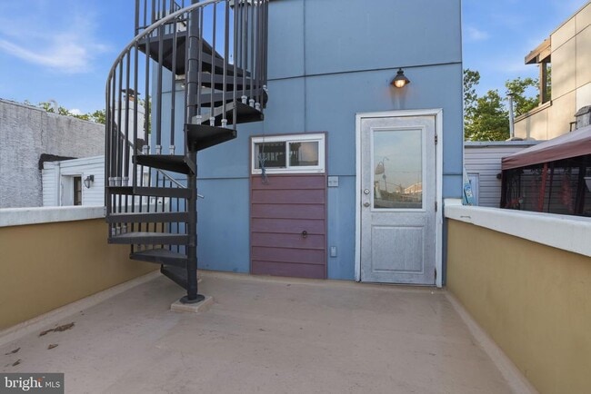 Building Photo - 2407 Grays Ferry Ave