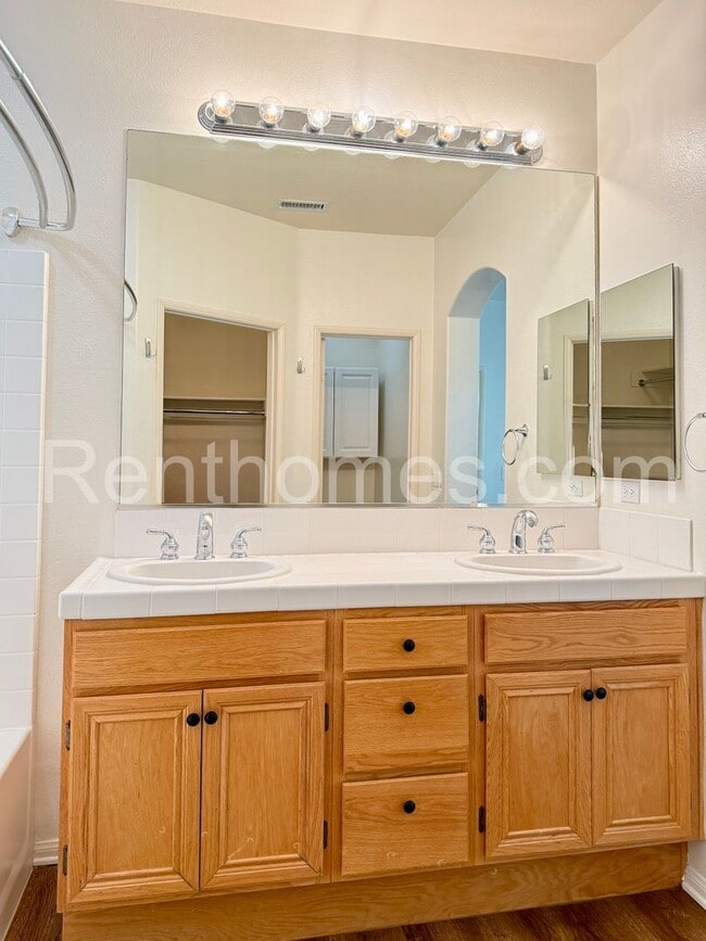 Building Photo - 11630 Miro Cir